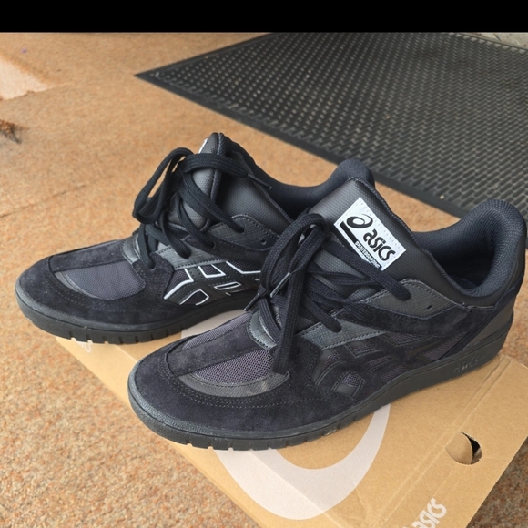 Asics Other - Asics Gel Splyte Shoes 11.5 black/graphite grey